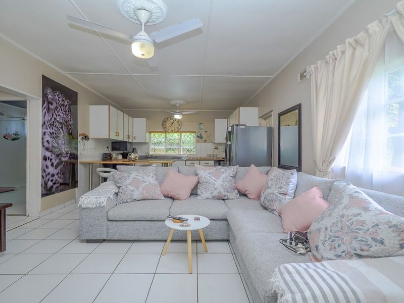 Charming Garden Cottage for Rent - Photo 5