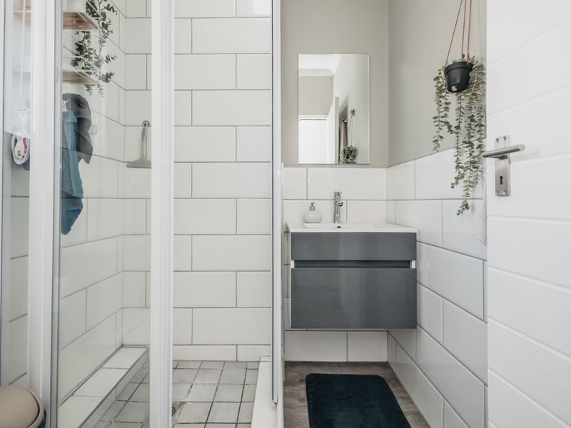 Modern Studio Apartment on Ground Floor! - Photo 8