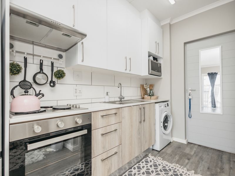 Modern Studio Apartment on Ground Floor! - Photo 3