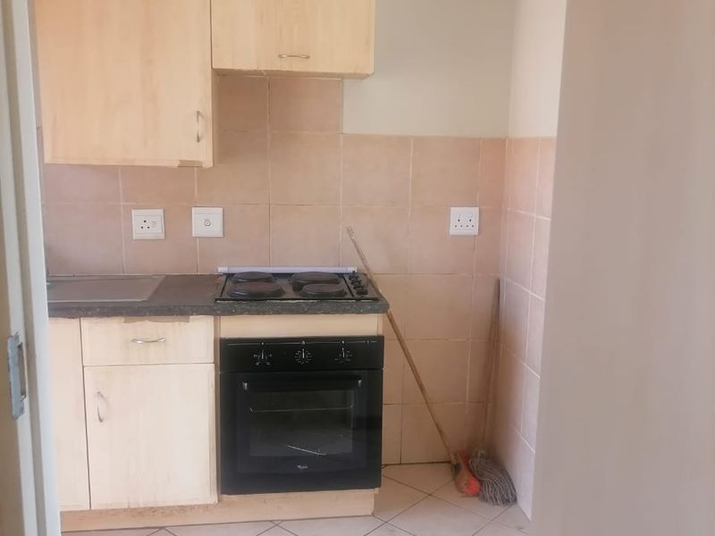 Neat Studio Unit in Daffodil Gardens – Ideal for First-Time Buyers or Investors - Photo 6