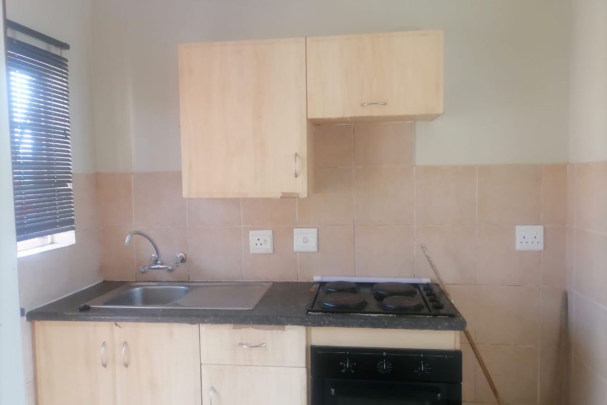 Neat Studio Unit in Daffodil Gardens – Ideal for First-Time Buyers or Investors - Photo 5