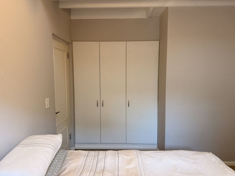 Well-presented 3-Bedroom Townhouse in Upper Wynberg – Ideal Family Living - Photo 9