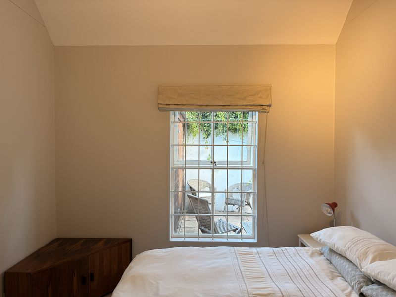 Well-presented 3-Bedroom Townhouse in Upper Wynberg – Ideal Family Living - Photo 8