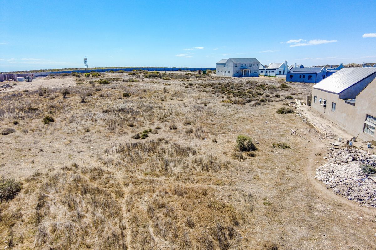 Vacant land in Gated Estate with views - Photo 5