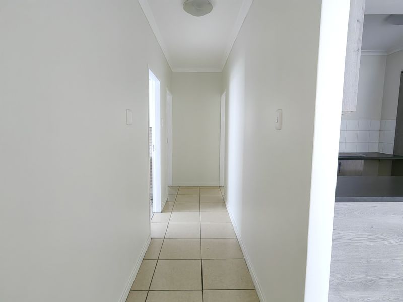 Newly renovated apartment in prime location. - Photo 8