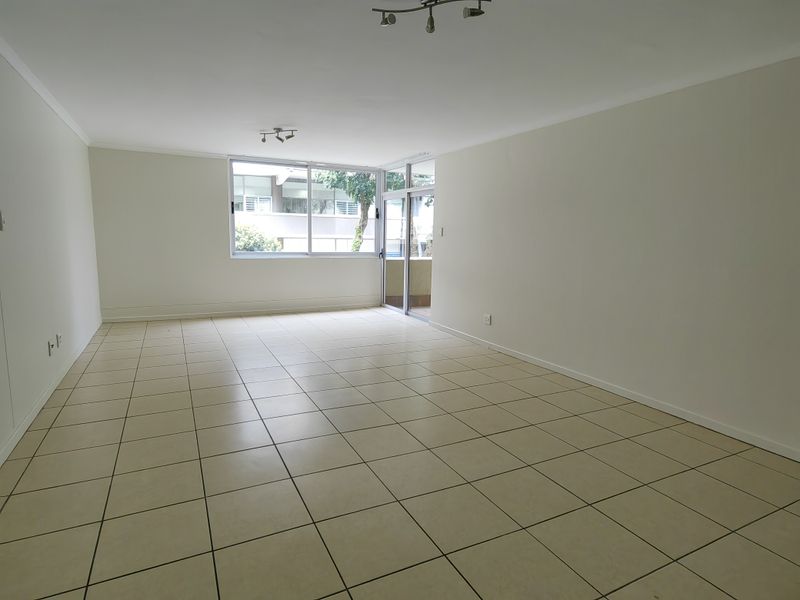 Newly renovated apartment in prime location. - Photo 6