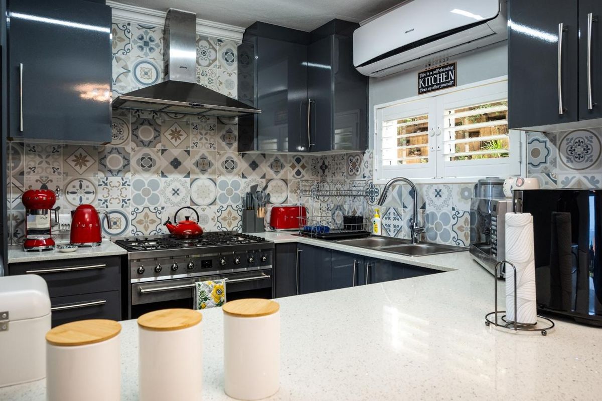 Effortless Coastal Living - Photo 4