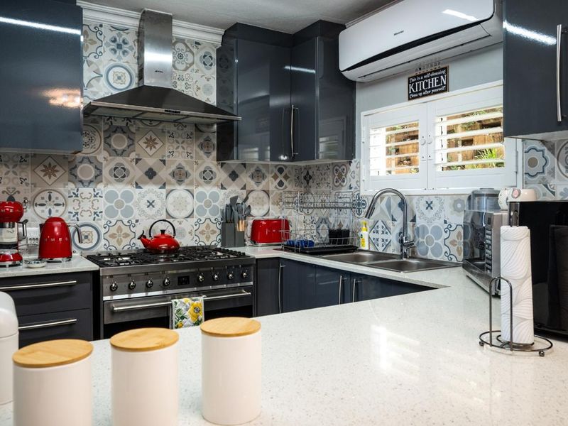 Effortless Coastal Living - Photo 4