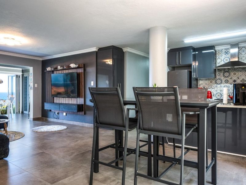 Effortless Coastal Living - Photo 2