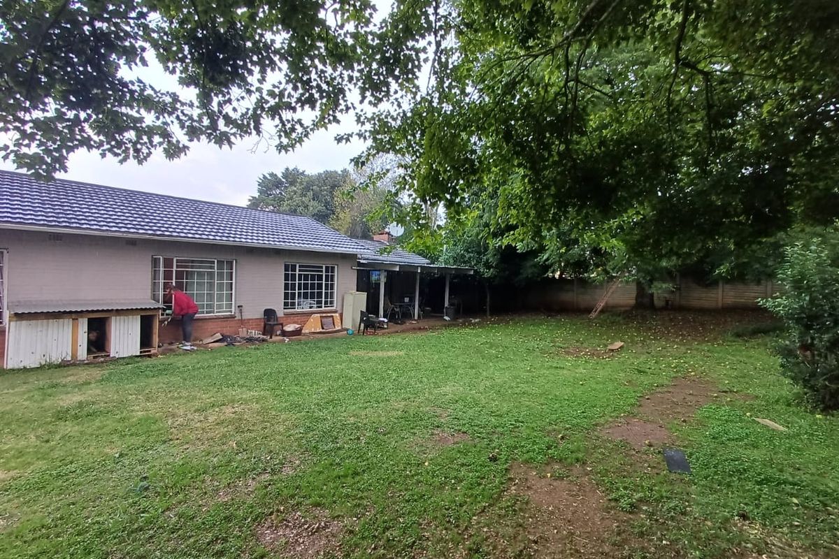 MOOI RIVER: Charming 3 bed house  with study... neighbouring The Mooi River Country Club - Photo 2