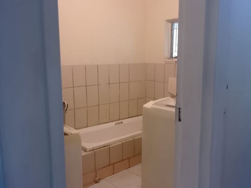 PROPERTY FOR SALE AT EAST END - Photo 10