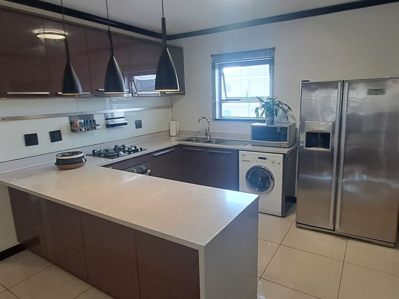 Discover Your Dream Home: 3 Bedroom Apartment for Sale in Blue Hills, Midrand - Photo 4