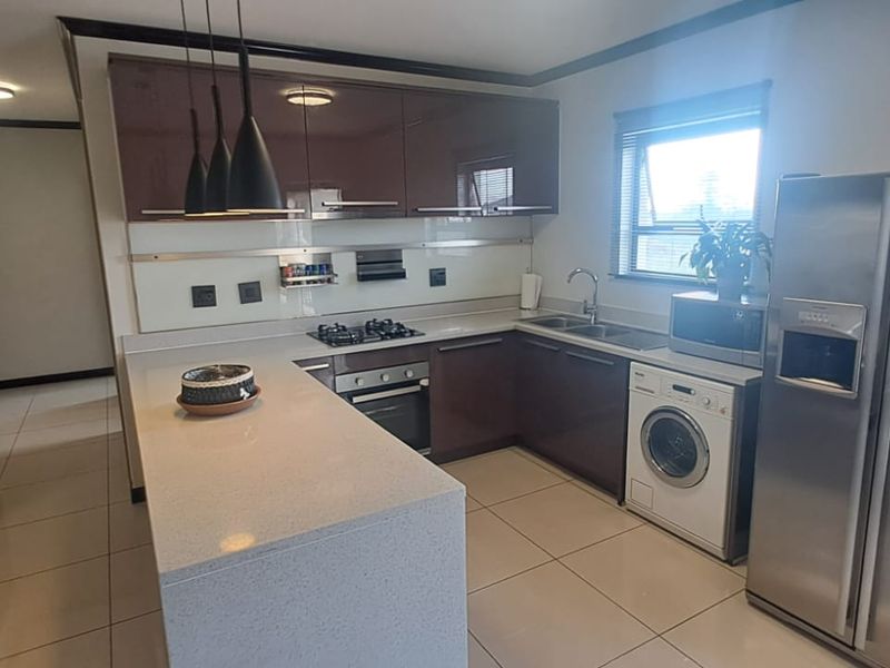 Discover Your Dream Home: 3 Bedroom Apartment for Sale in Blue Hills, Midrand - Photo 3