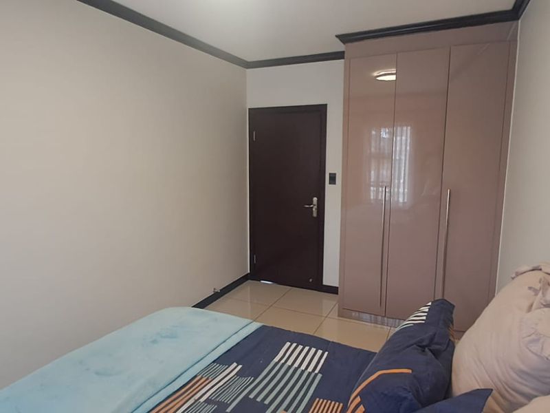 Discover Your Dream Home: 3 Bedroom Apartment for Sale in Blue Hills, Midrand - Photo 8