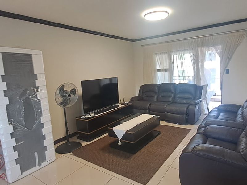 Discover Your Dream Home: 3 Bedroom Apartment for Sale in Blue Hills, Midrand - Photo 6