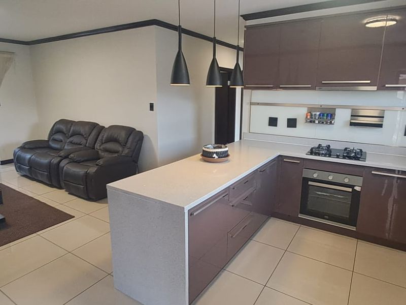 Discover Your Dream Home: 3 Bedroom Apartment for Sale in Blue Hills, Midrand - Photo 5