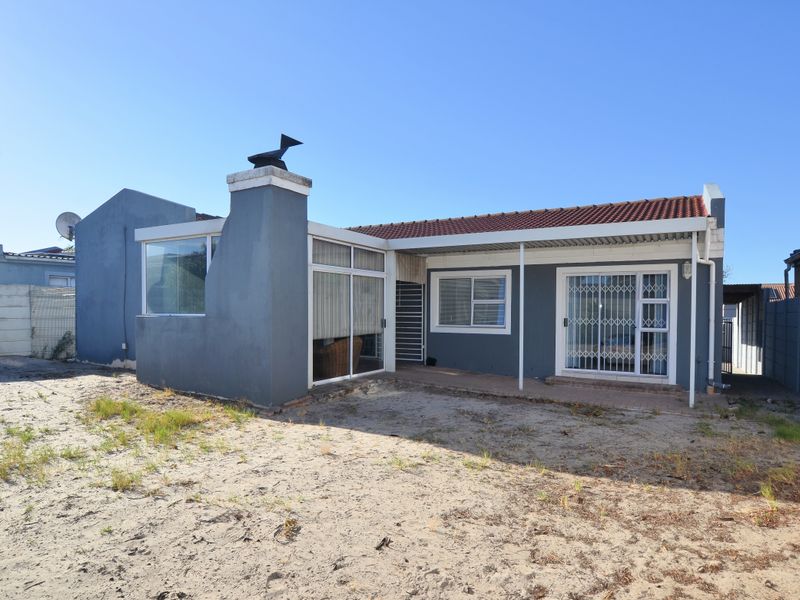 Spacious garden ,3 beds, 2 baths family home for sale in Parklands! - Photo 2