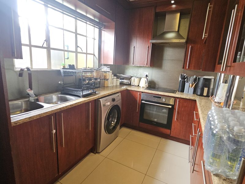 Starting bid from R 750 000.!!!! Live Online Auction! Non-Distressed Auction - Photo 3