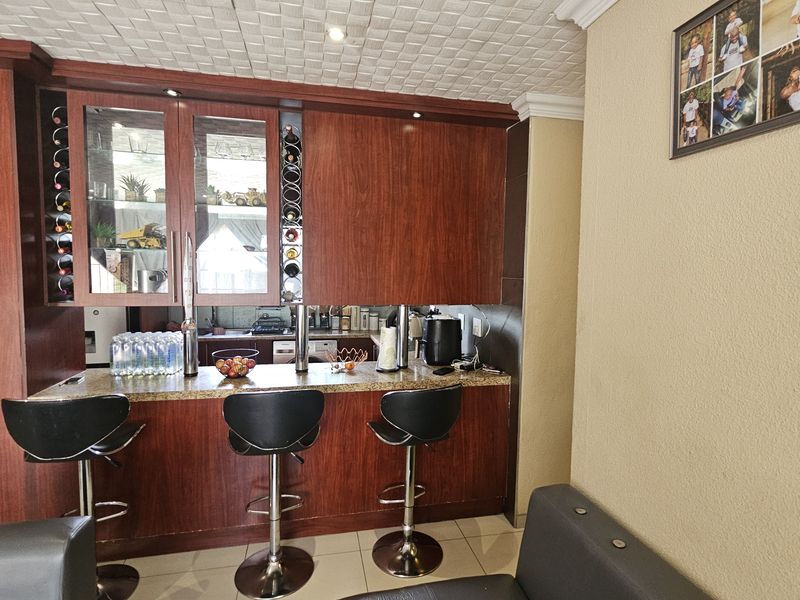 Starting bid from R 750 000.!!!! Live Online Auction! Non-Distressed Auction - Photo 4