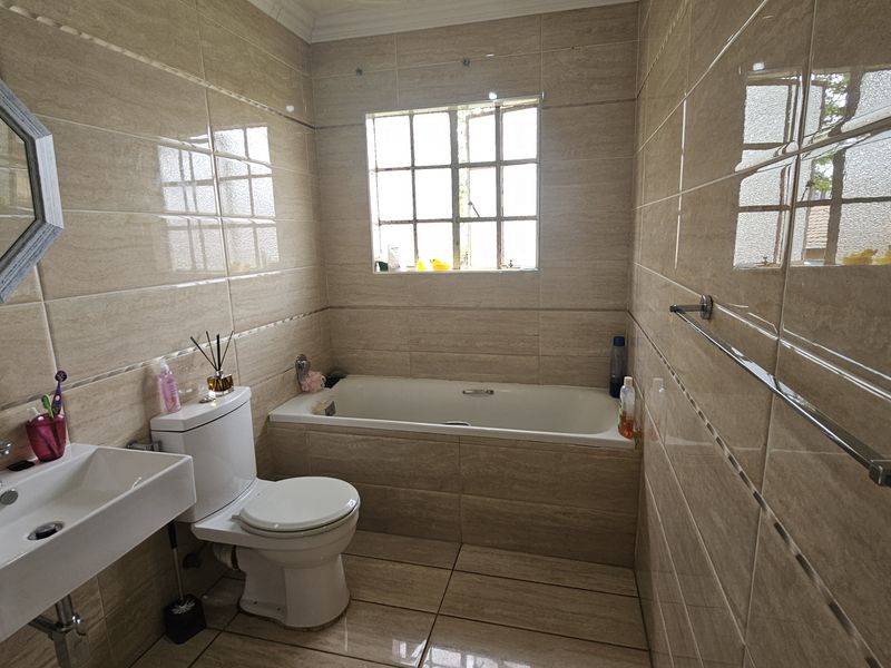 Starting bid from R 750 000.!!!! Live Online Auction! Non-Distressed Auction - Photo 6