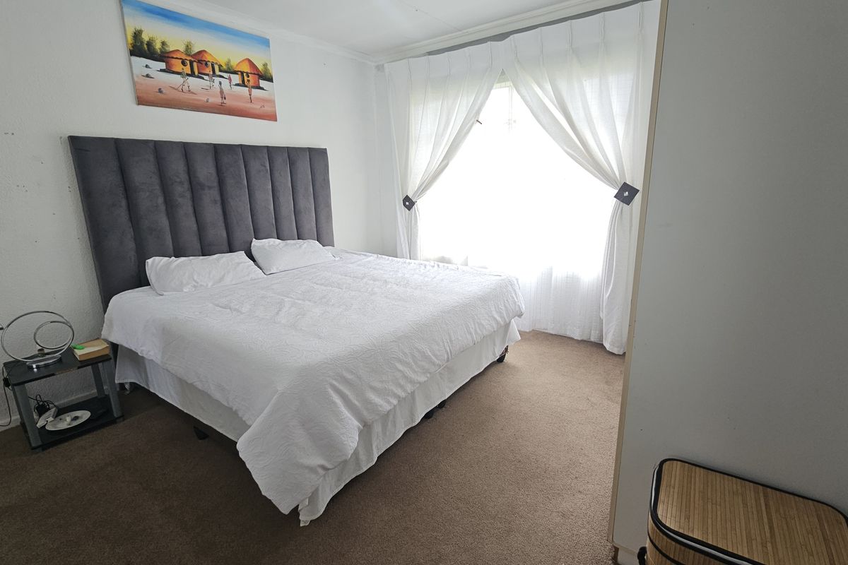 Starting bid from R 750 000.!!!! Live Online Auction! Non-Distressed Auction - Photo 5