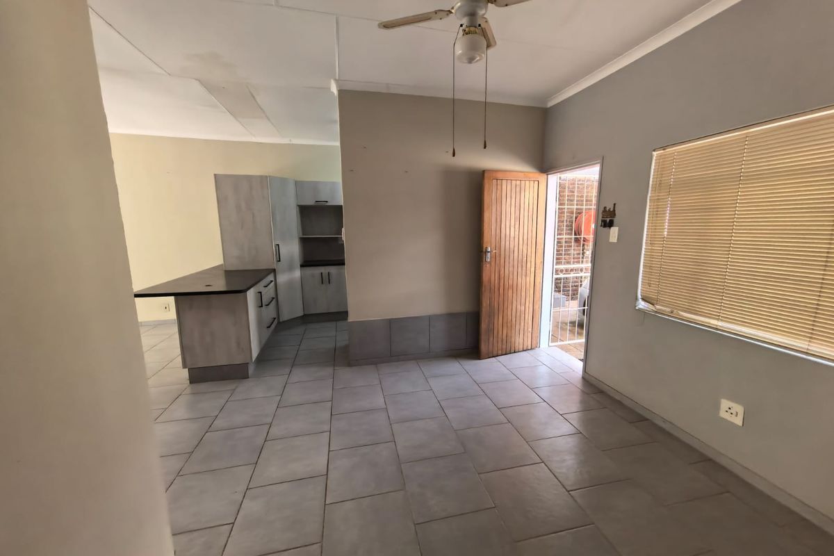 Townhouse near the river for sale in Parys - Photo 4