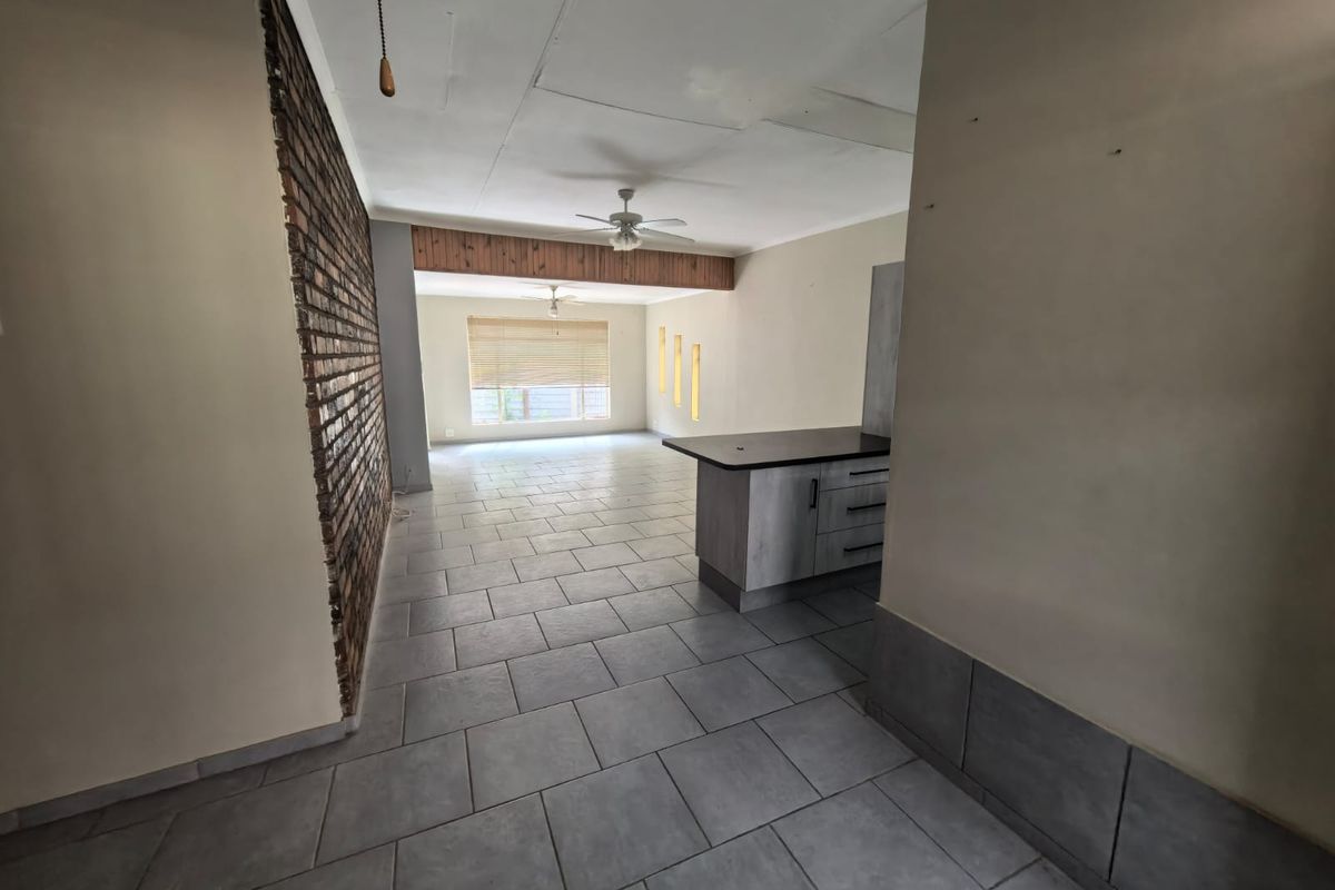 Townhouse near the river for sale in Parys - Photo 2