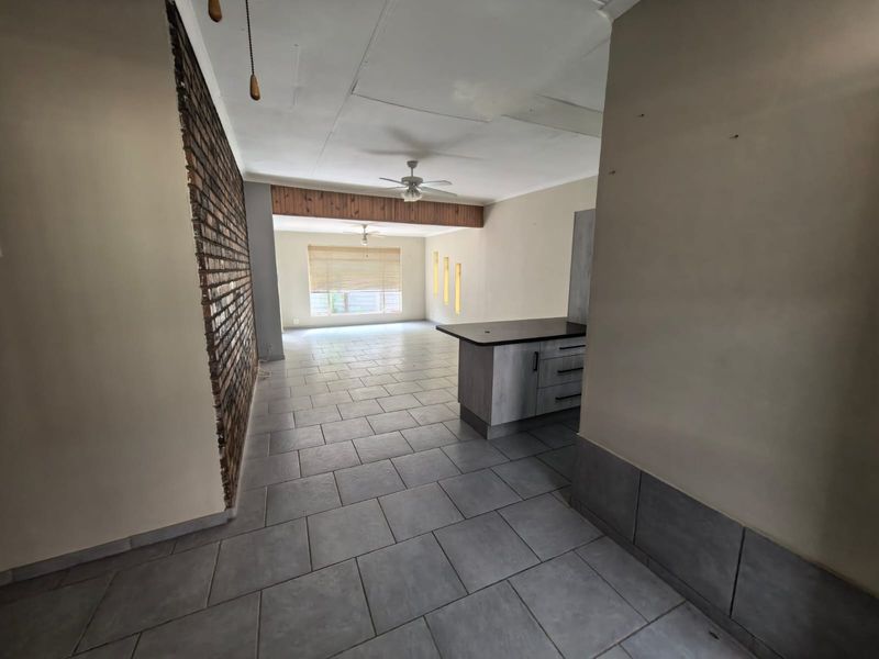 Townhouse near the river for sale in Parys - Photo 2