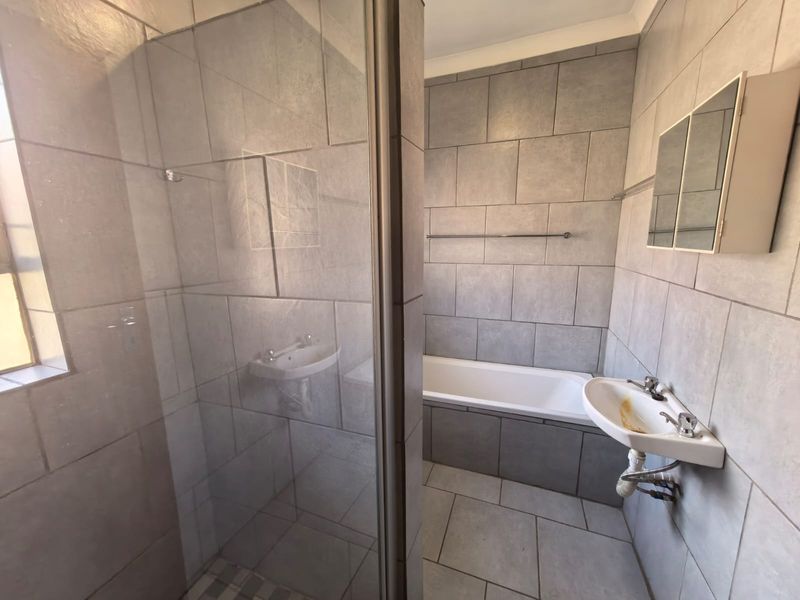 Townhouse near the river for sale in Parys - Photo 9