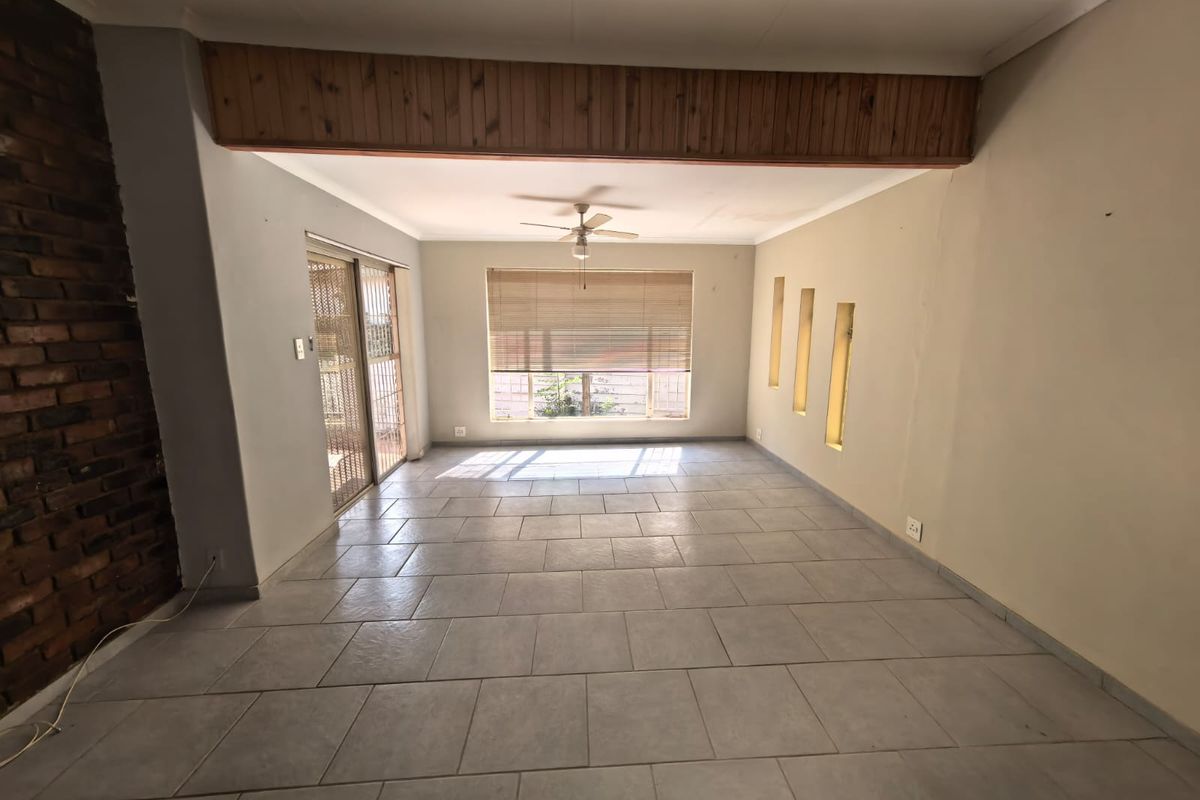 Townhouse near the river for sale in Parys - Photo 3