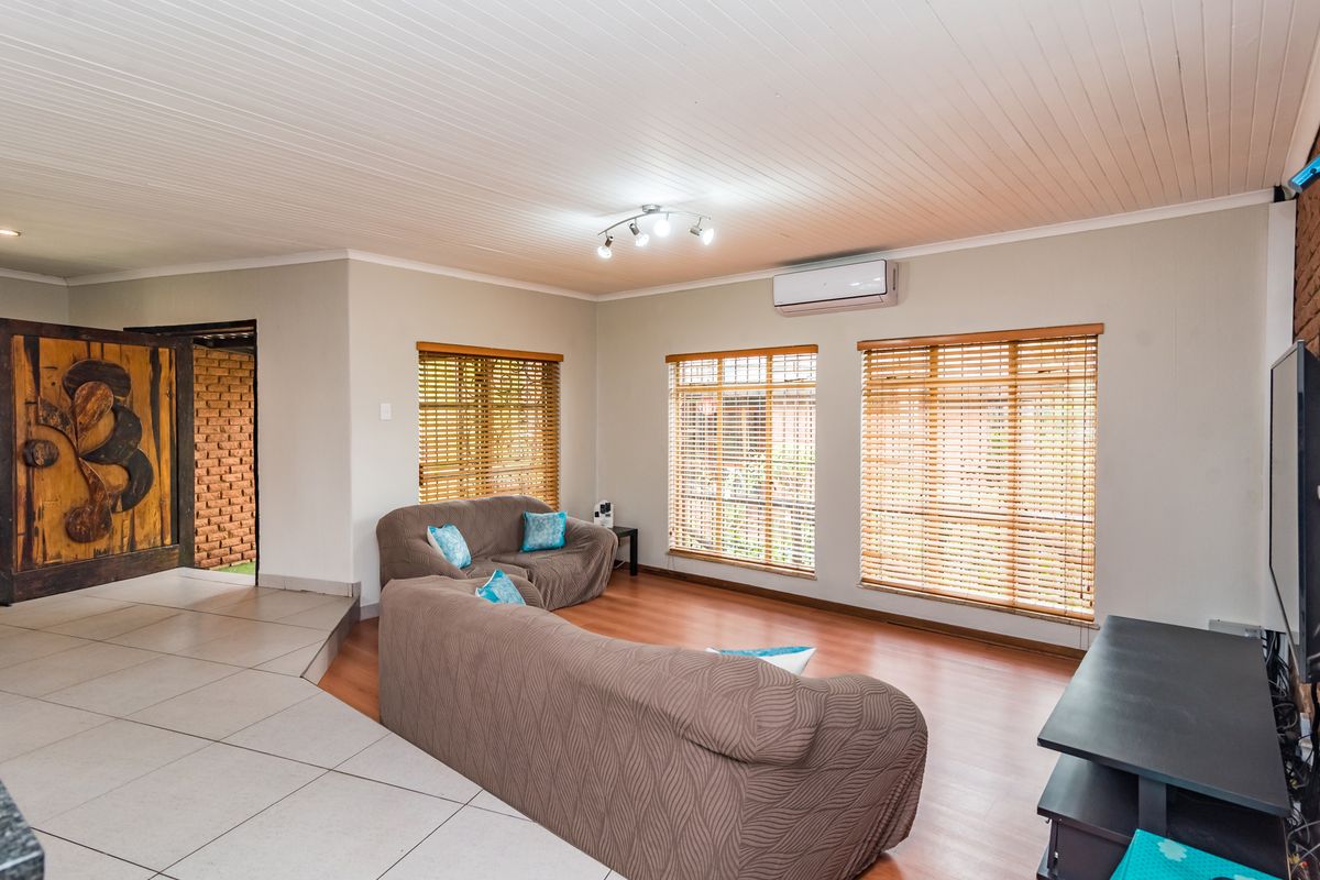 Ideal Family Home Close to All Amenities - Photo 2