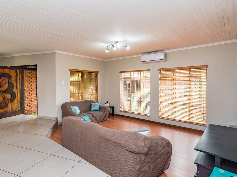 Ideal Family Home Close to All Amenities - Photo 2