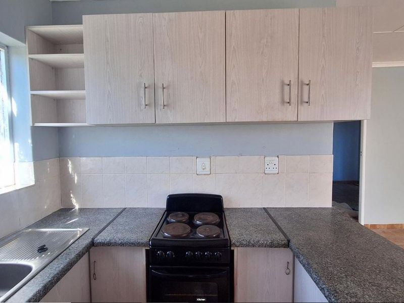 Charming 2-Bedroom Home in the Heart of Aloe Country - Photo 3