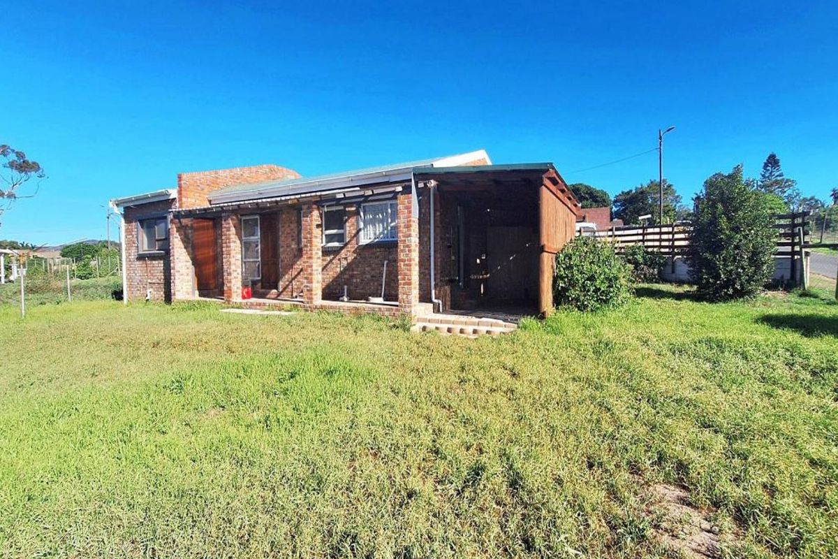 Charming 2-Bedroom Home in the Heart of Aloe Country - Photo 2