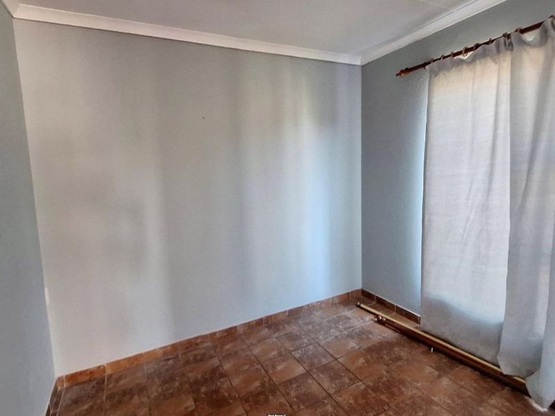 Charming 2-Bedroom Home in the Heart of Aloe Country - Photo 9