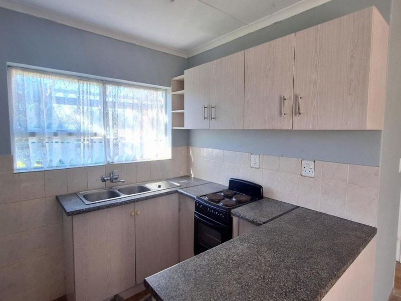 Charming 2-Bedroom Home in the Heart of Aloe Country - Photo 7