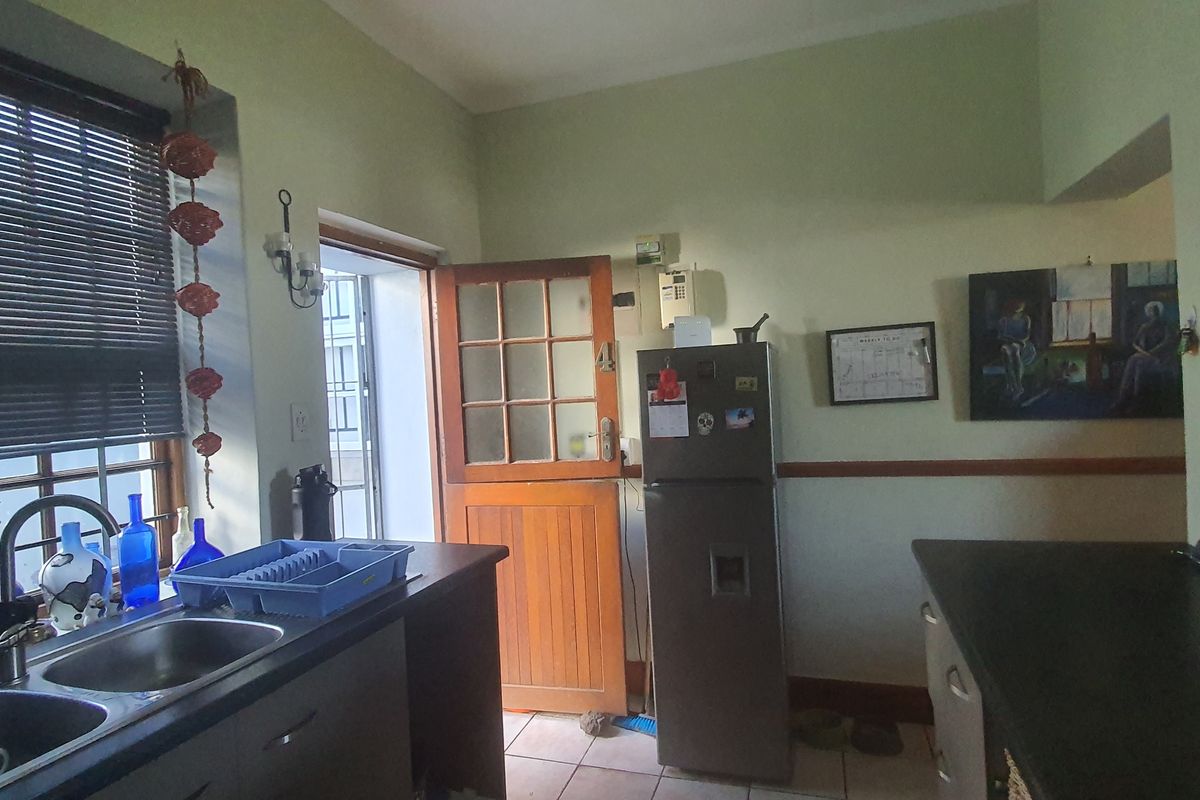 2-Bedroom Duplex in Central Mossel Bay - Photo 3