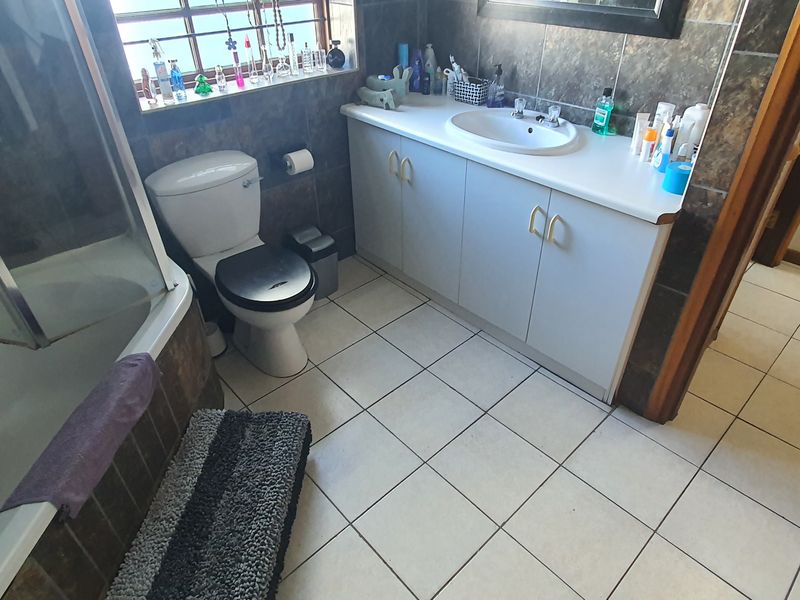 2-Bedroom Duplex in Central Mossel Bay - Photo 6