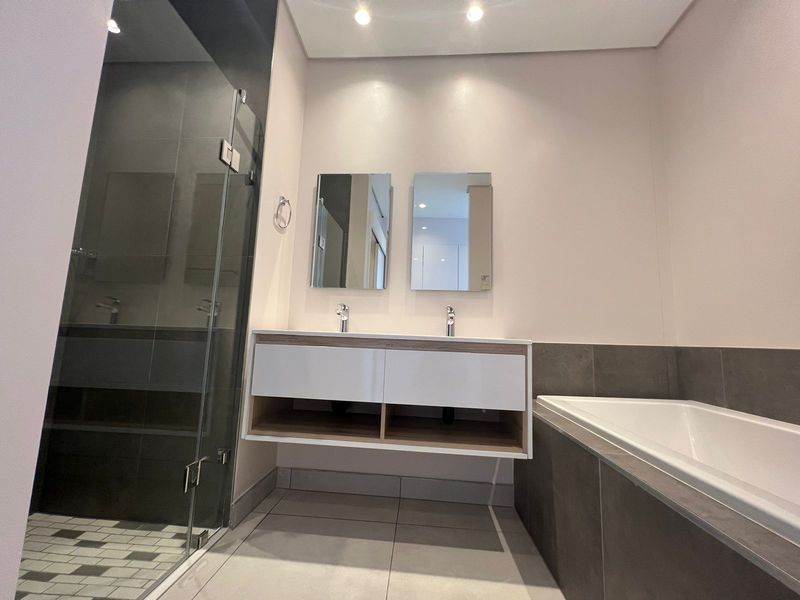 2 Bedroom Apartment in Sandton Gate - Photo 9