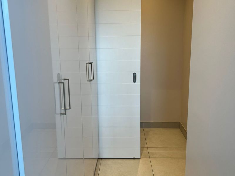 2 Bedroom Apartment in Sandton Gate - Photo 5