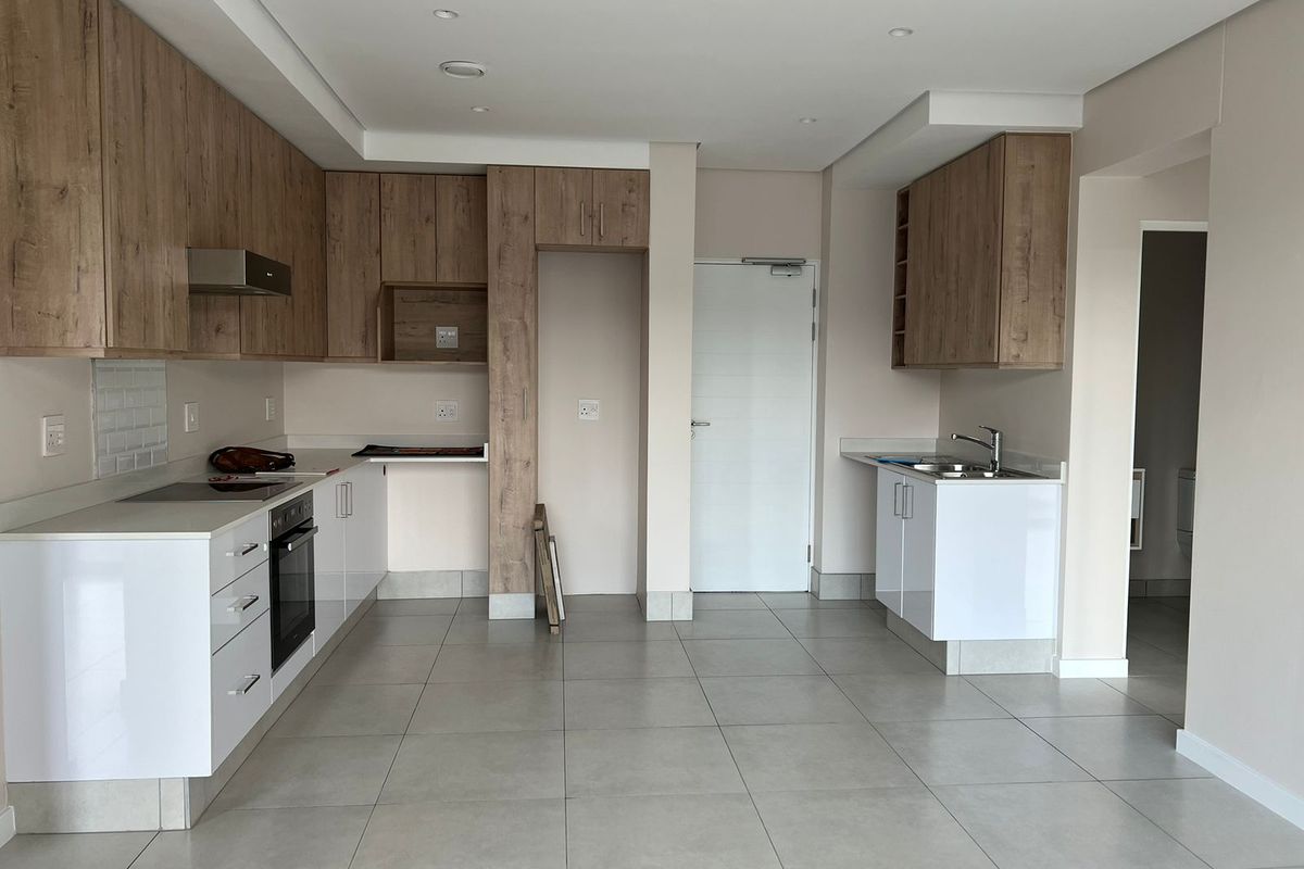 2 Bedroom Apartment in Sandton Gate - Photo 2