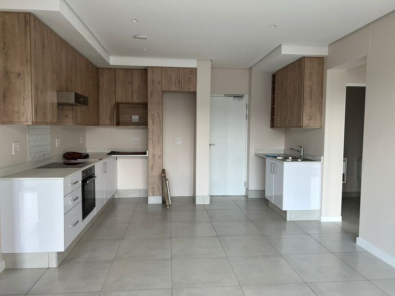 2 Bedroom Apartment in Sandton Gate - Photo 2