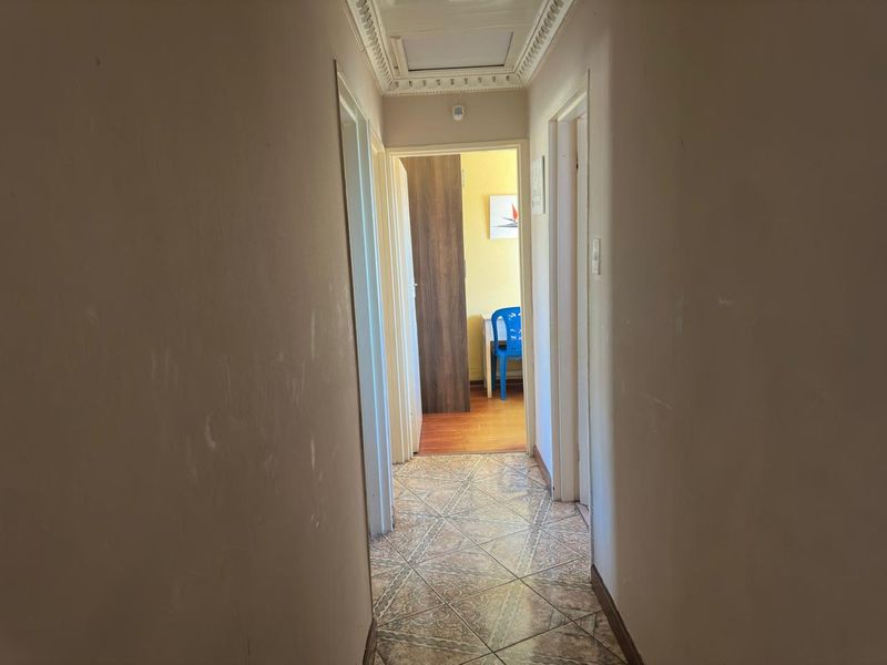 Move-In Ready Home with Convenient Transport Access - Photo 10