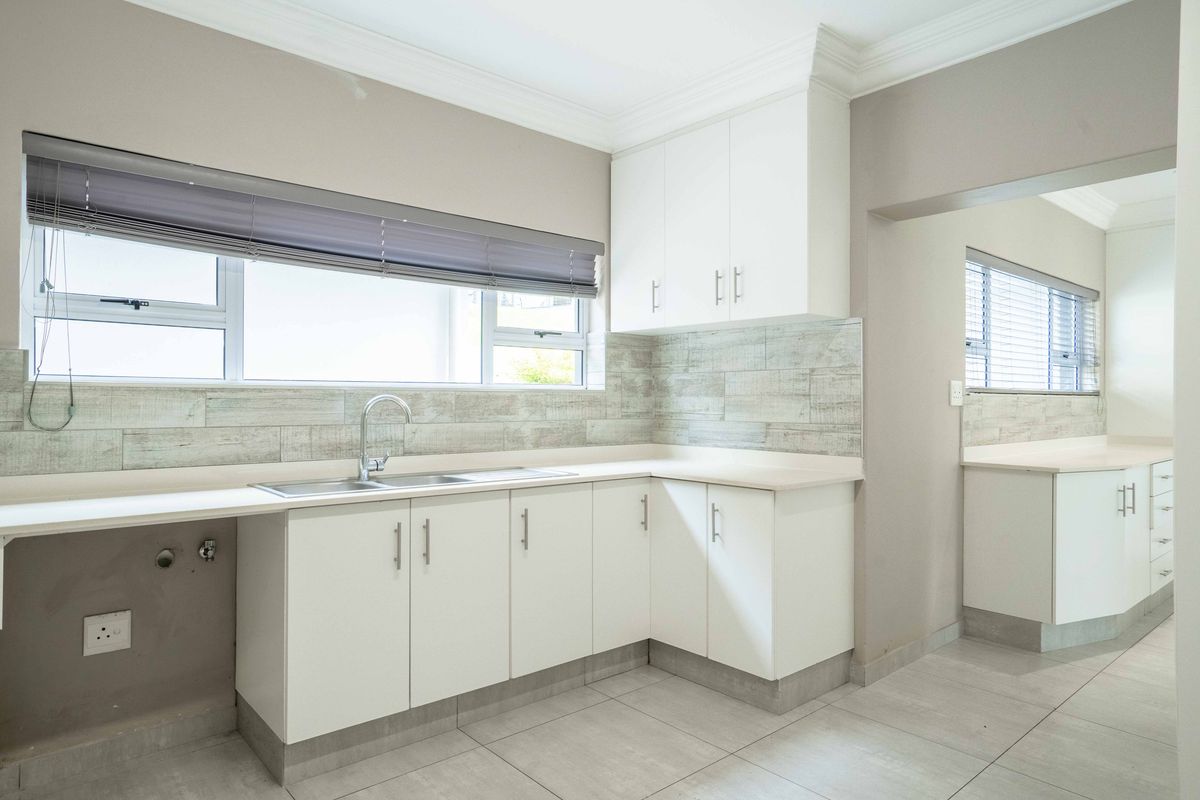 Townhouse for sale in Clansthal, your coastal retreat awaits! - Photo 5