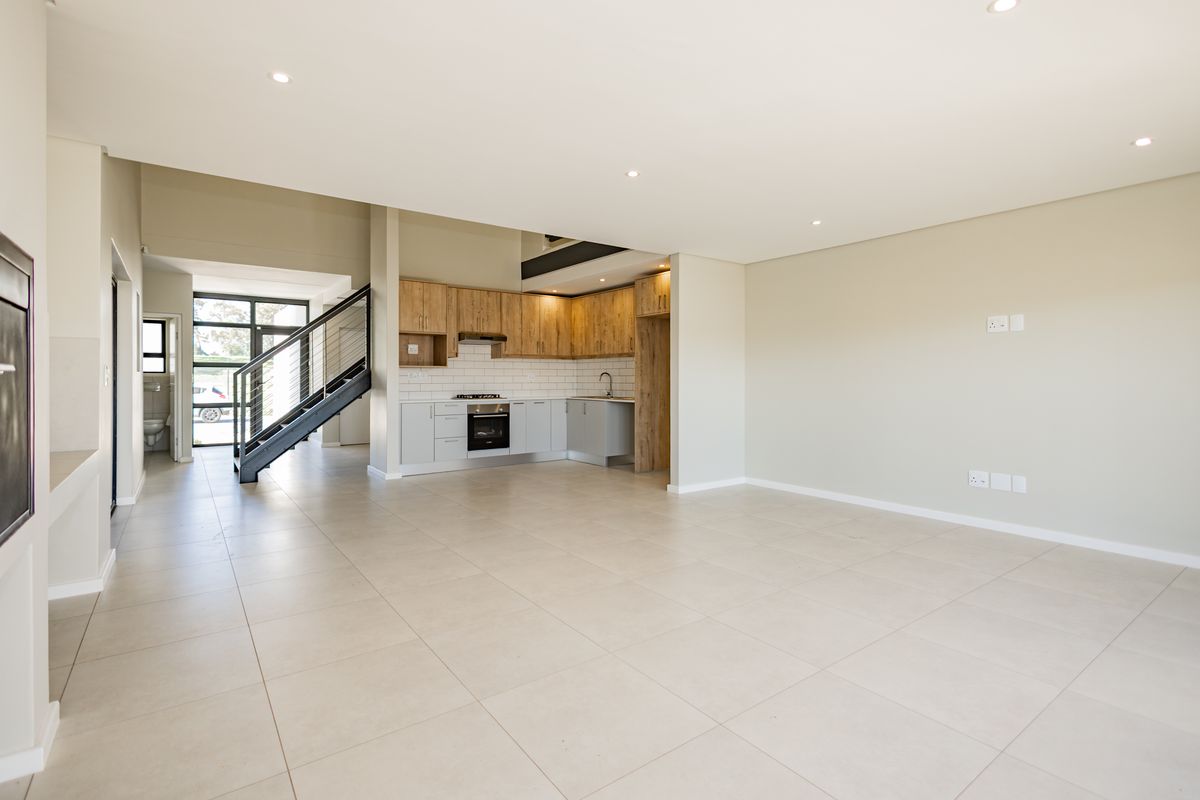 Modern Double-Storey Home in Secure Silverstone Estate – Prime Haasendal Location - Photo 3