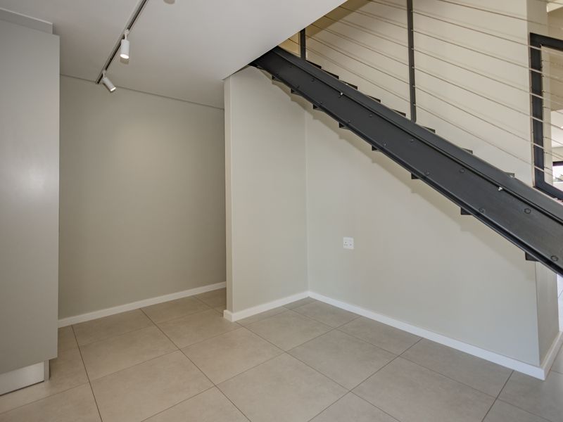 Modern Double-Storey Home in Secure Silverstone Estate – Prime Haasendal Location - Photo 5