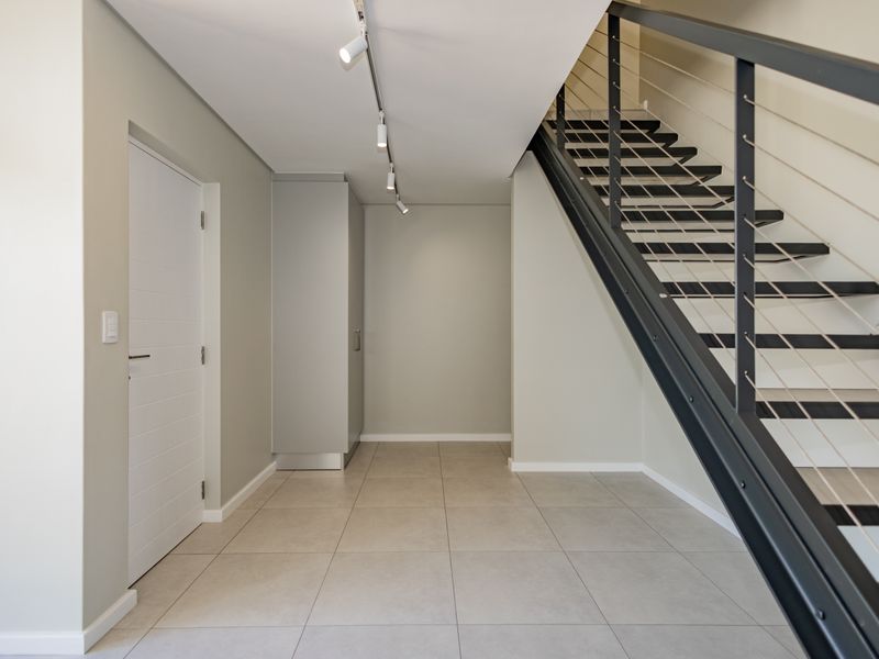 Modern Double-Storey Home in Secure Silverstone Estate – Prime Haasendal Location - Photo 6