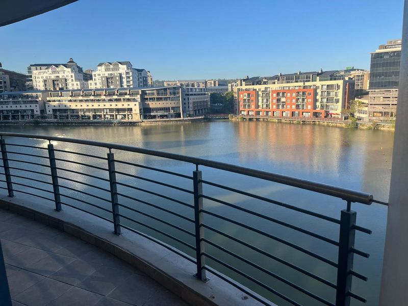 TWO BEDROOM WATER VIEW APARTMENT - Photo 8