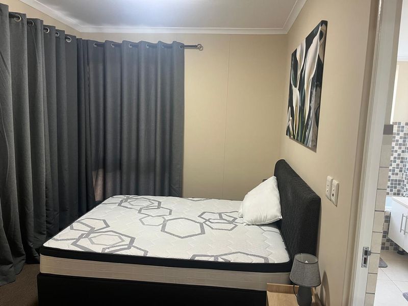 TWO BEDROOM WATER VIEW APARTMENT - Photo 7