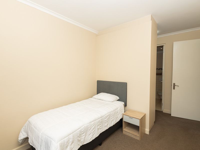 FULLY FURNISHED WATER VIEW APARTMENT - Photo 10